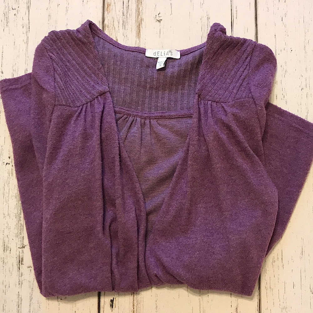 Women’s dELiAs purple top